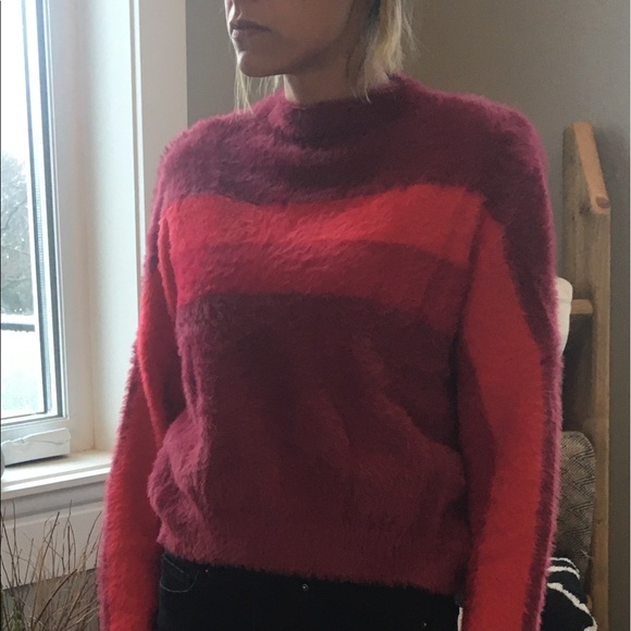Fuzzy multi colored sweater - Picture 2 of 3